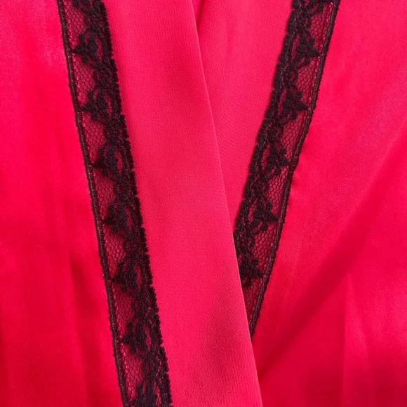 Delicates Silk Robe - Picture 2 of 5